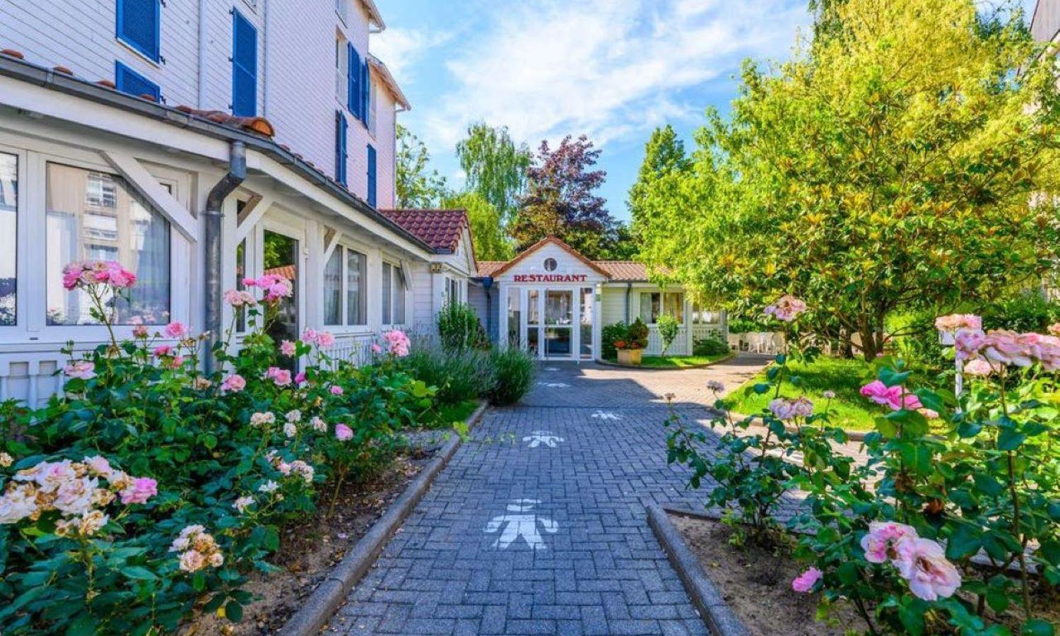 Photo of Hôtel Montagne Verte
